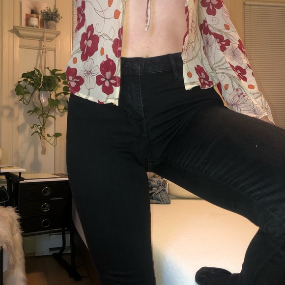 3x1 Mid- Rise Split Seam Bell Jean Blackout Jeans - Picture 5 of 7